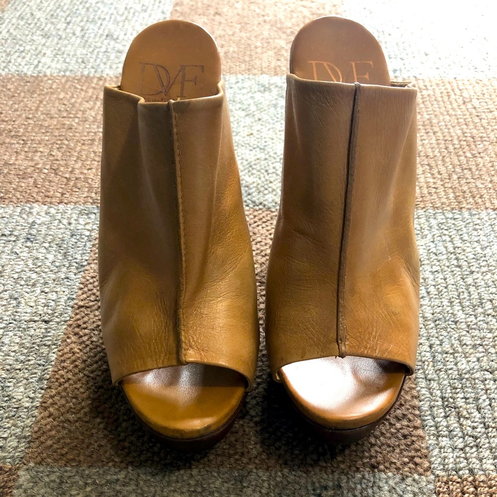 DVF size 7, platform sandals , worn gently!